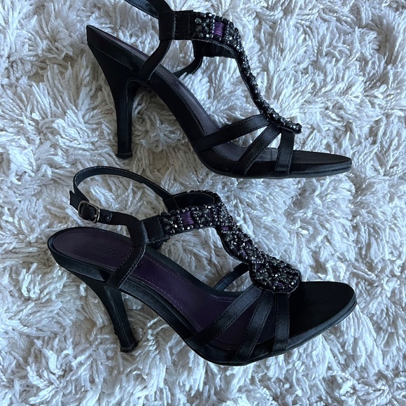 Kenneth Cole Reaction Black-Purple Satin Beaded 4" Heels (Size 6) - Picture 3 of 9